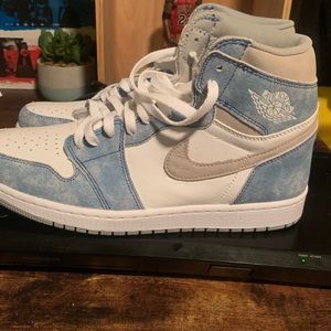 Jordan 1 Retro High Hyper Royal used like new as view in photos